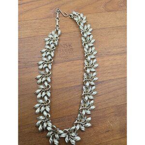 Vintage Coro Necklace Gold Tone Choker Leaf Design Statement Necklace